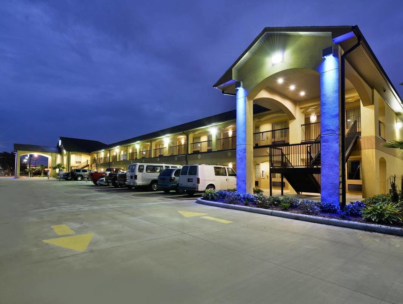 Americas Best Value Inn Lake Charles Interstate 210 Extérieur photo