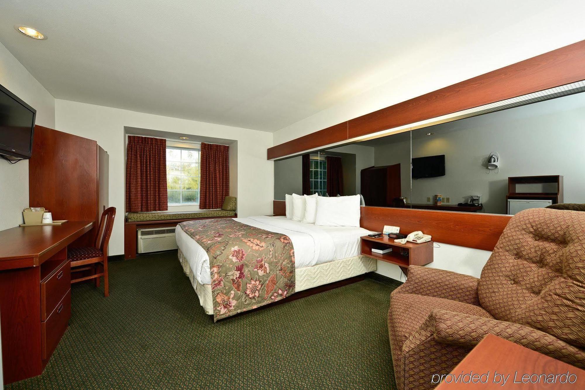 Americas Best Value Inn Lake Charles Interstate 210 Extérieur photo